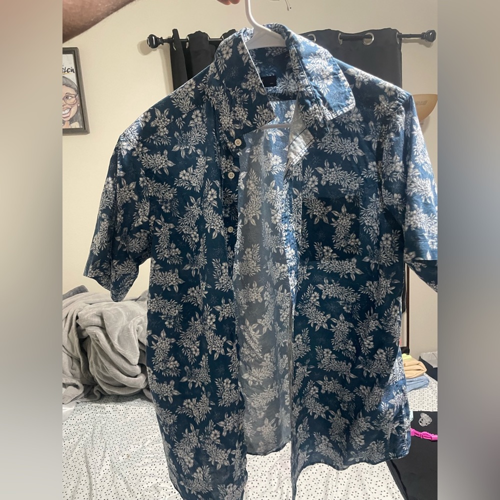 Blue floral print shirt
